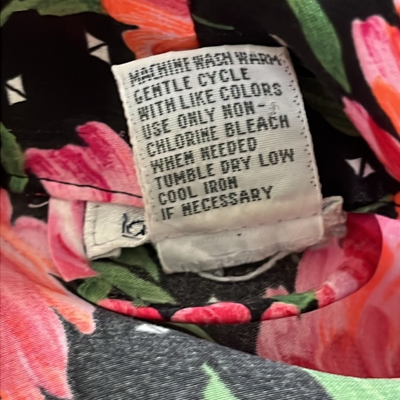 “Silky” Floral Robe with Pockets - Picture 9 of 10